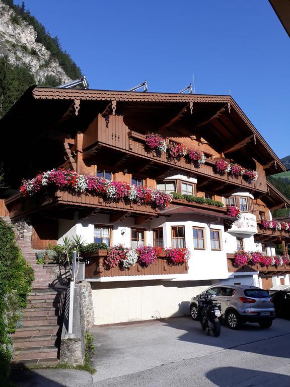 Landhaus Granat Mayrhofen Exterior foto